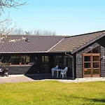 8 Person In Lokken-by Traum Løkken