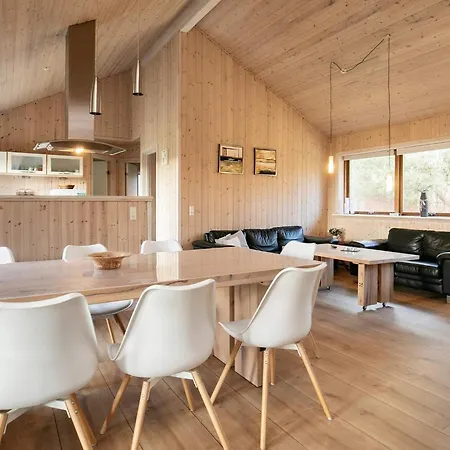 8 Person In Lokken-by Traum Løkken
